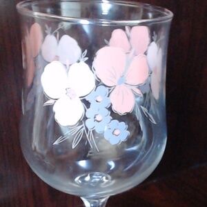 Vintage Galleria Wine Glass  Pink Floral